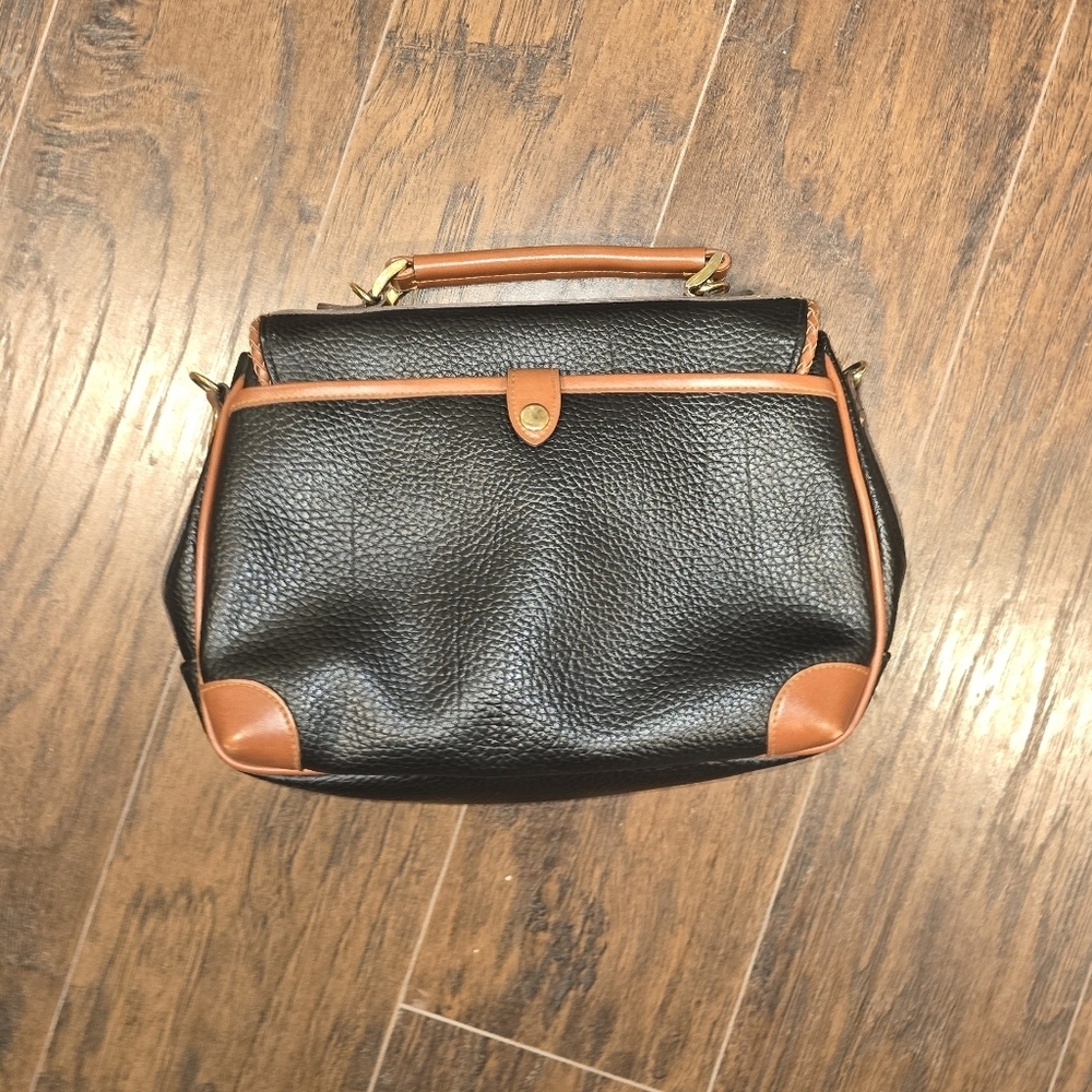 Dooney & Bourke | Medium Crossbody - Picture 2 of 4